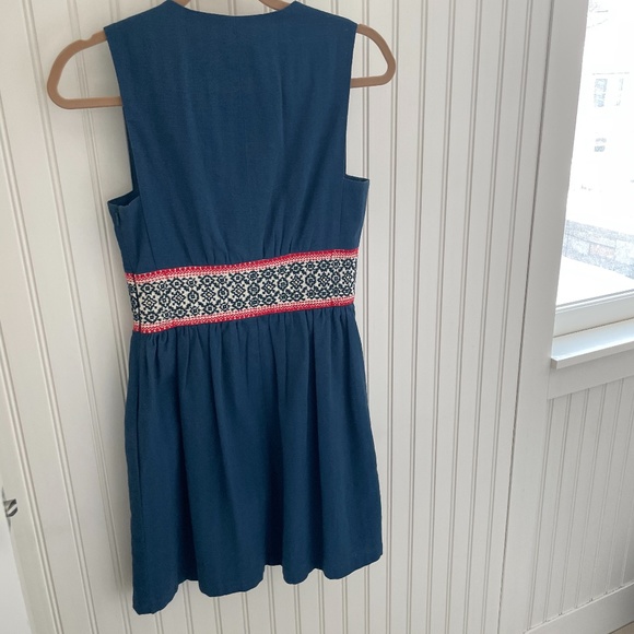 Lauren Moffet Embroidered Dress - Size 0 - Picture 4 of 6